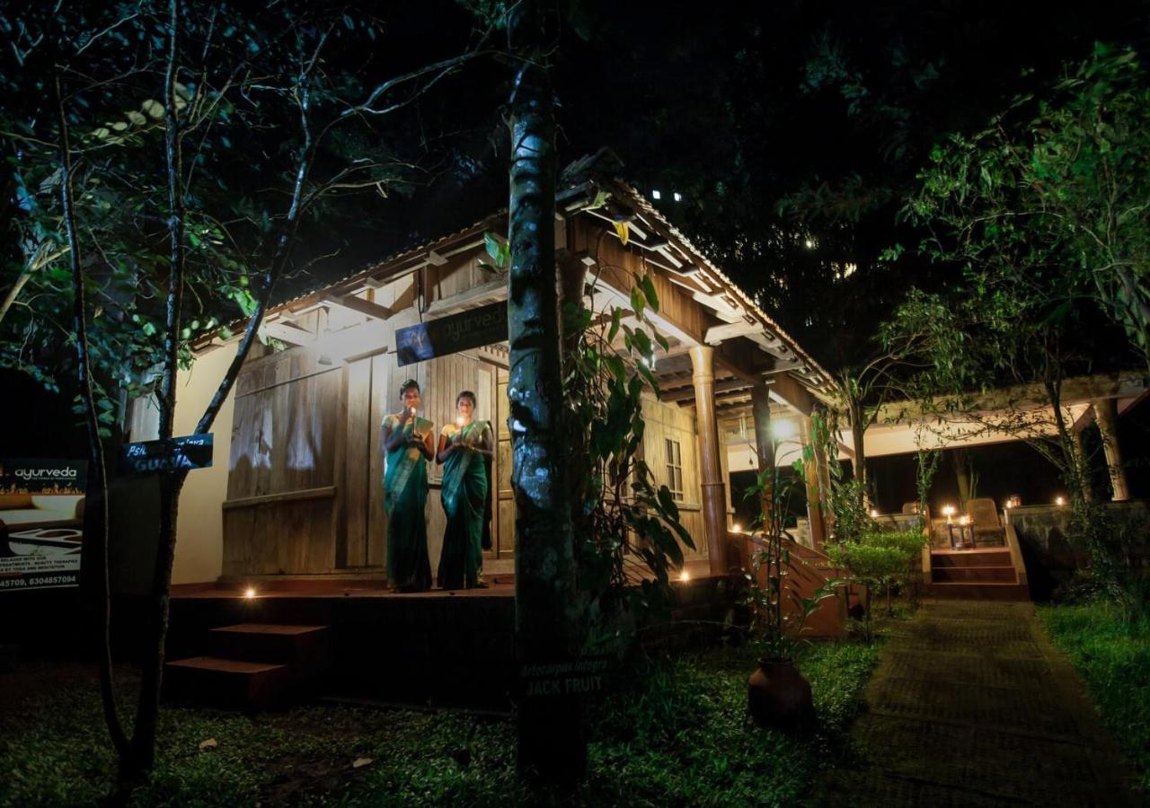 Oxygen Resorts Thekkady Extérieur photo